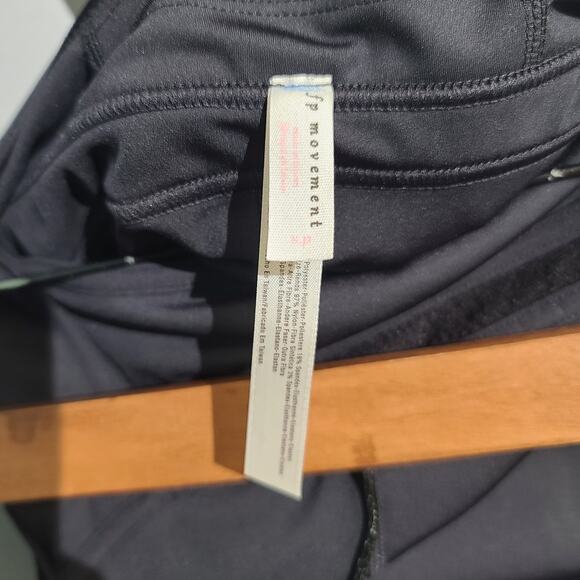 FP Movement Free People Beyond Yoga Black Leggings - Picture 4 of 4